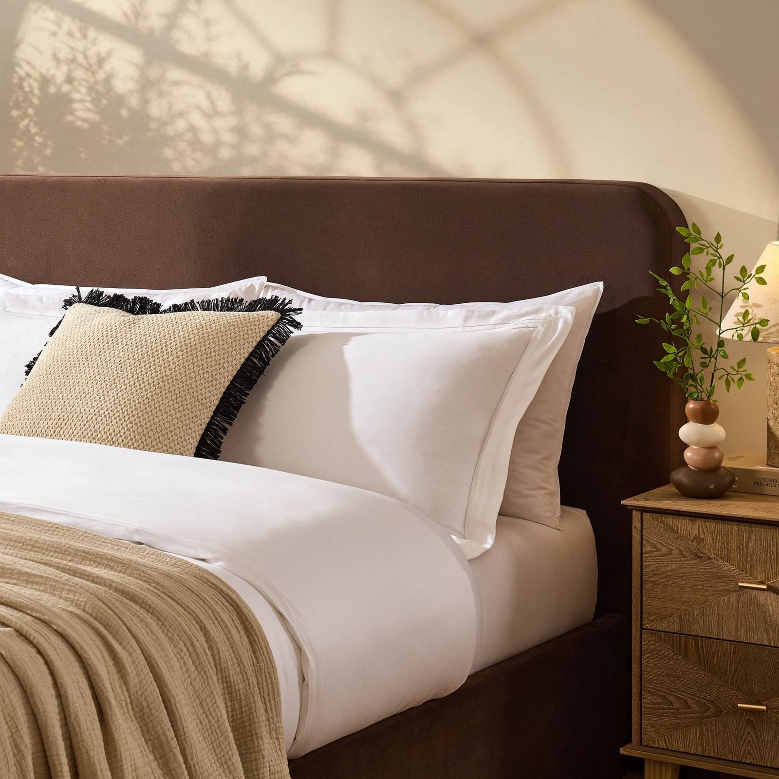 LiomoraAscot Ottoman Storage Bed - Cappuccino - Image 8