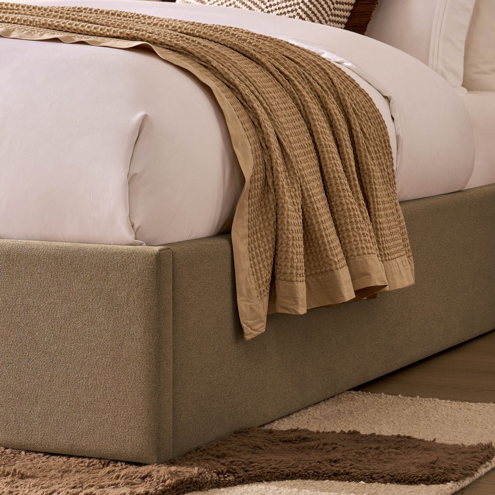 LiomoraAscot Ottoman Storage Bed - Oatmeal - Image 9