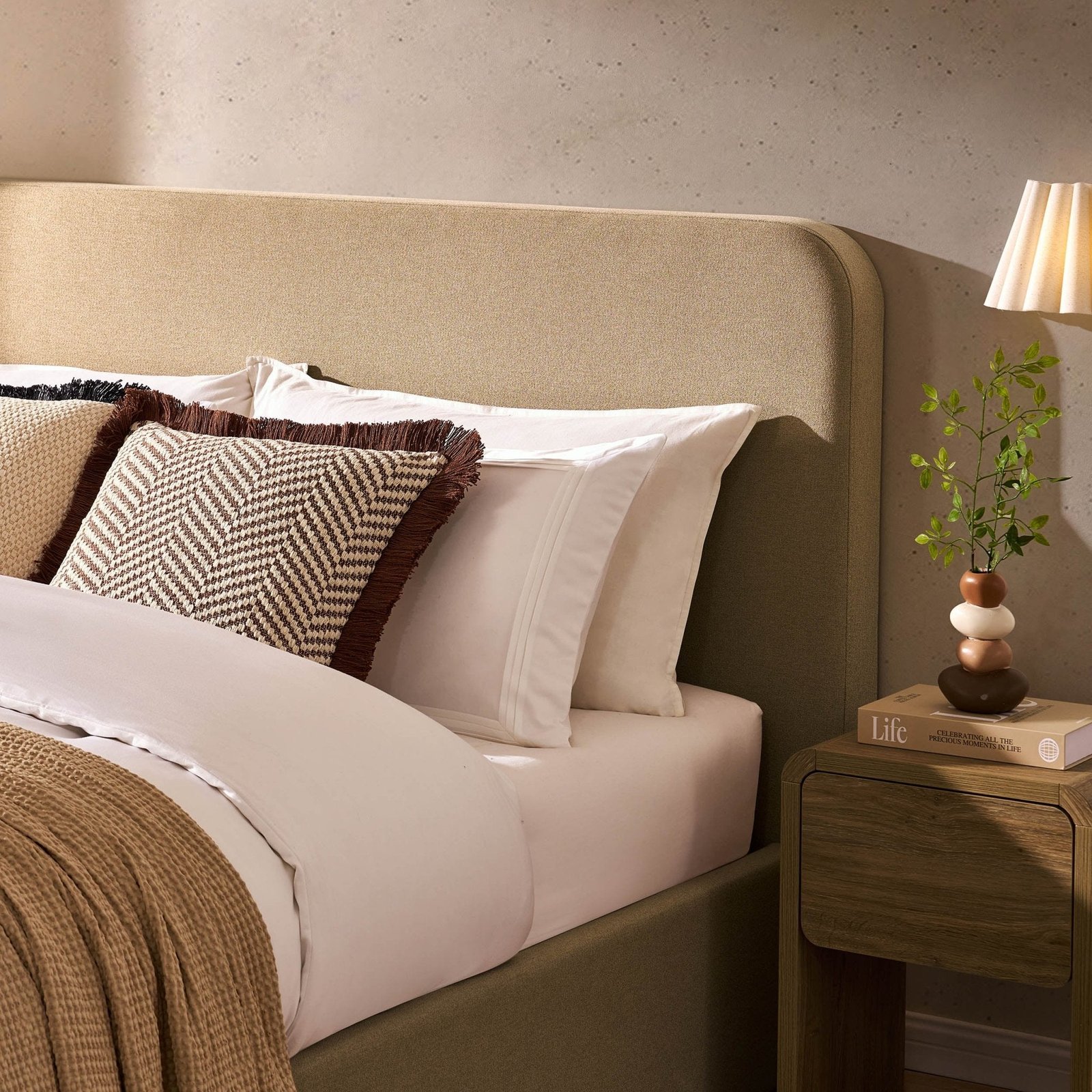 LiomoraAscot Ottoman Storage Bed - Oatmeal - Image 8