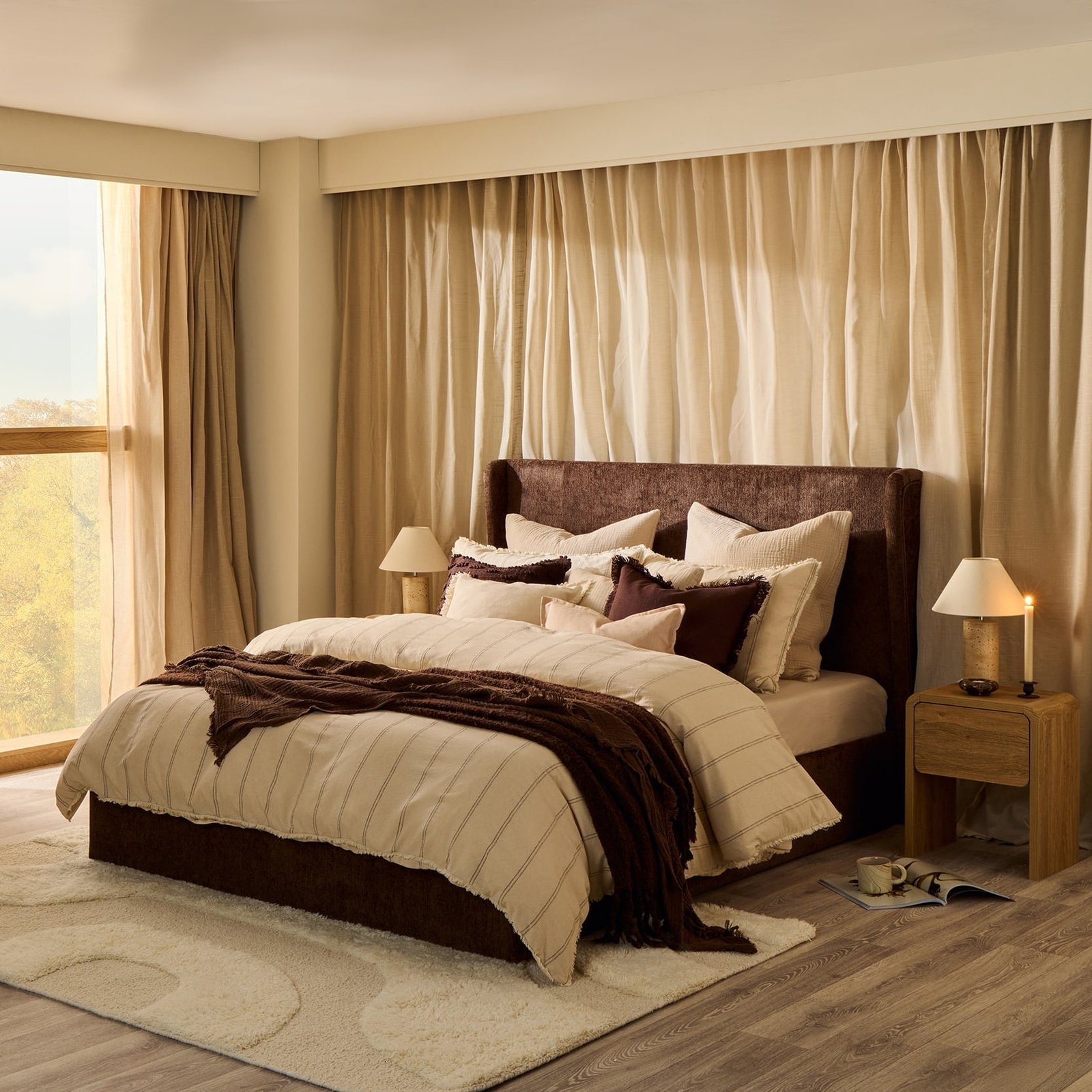 LiomoraBerkeley Ottoman Storage Bed - Textured Cappuccino - Image 3