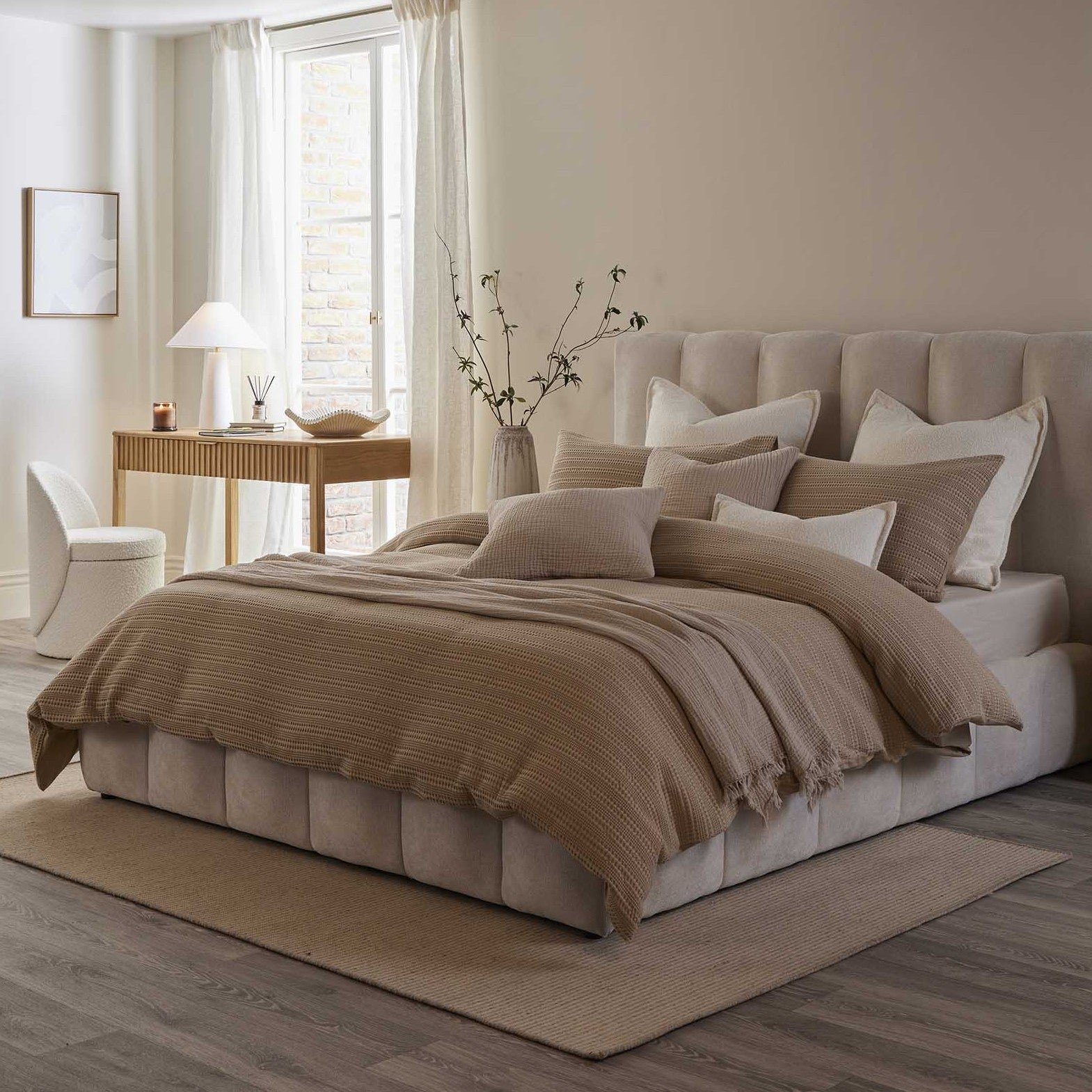 LiomoraCheshire Ottoman Storage Bed - Ivory - Image 4