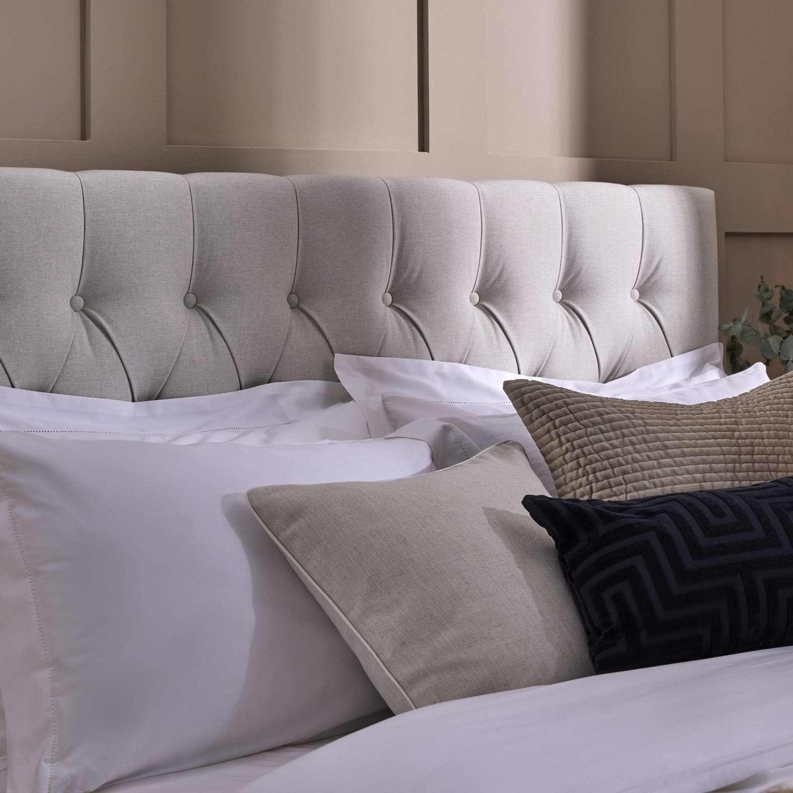 LiomoraMiddleton Ottoman Storage Bed - Natural - Image 12