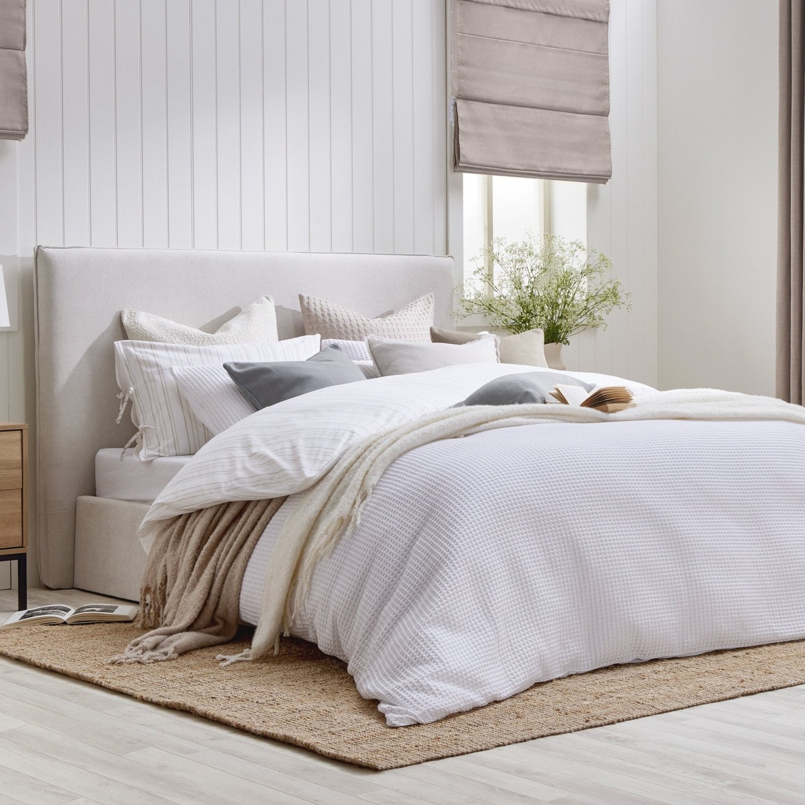 LiomoraOslo Ottoman Storage Bed - Ivory - Image 4