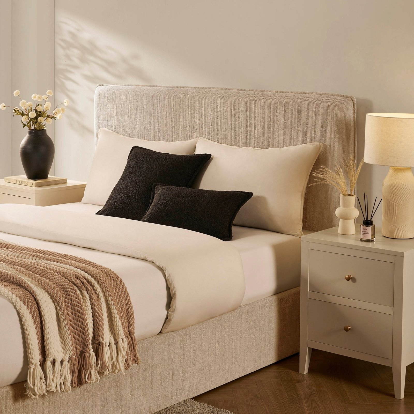 LiomoraOslo Ottoman Storage Bed - Textured Oatmeal - Image 5
