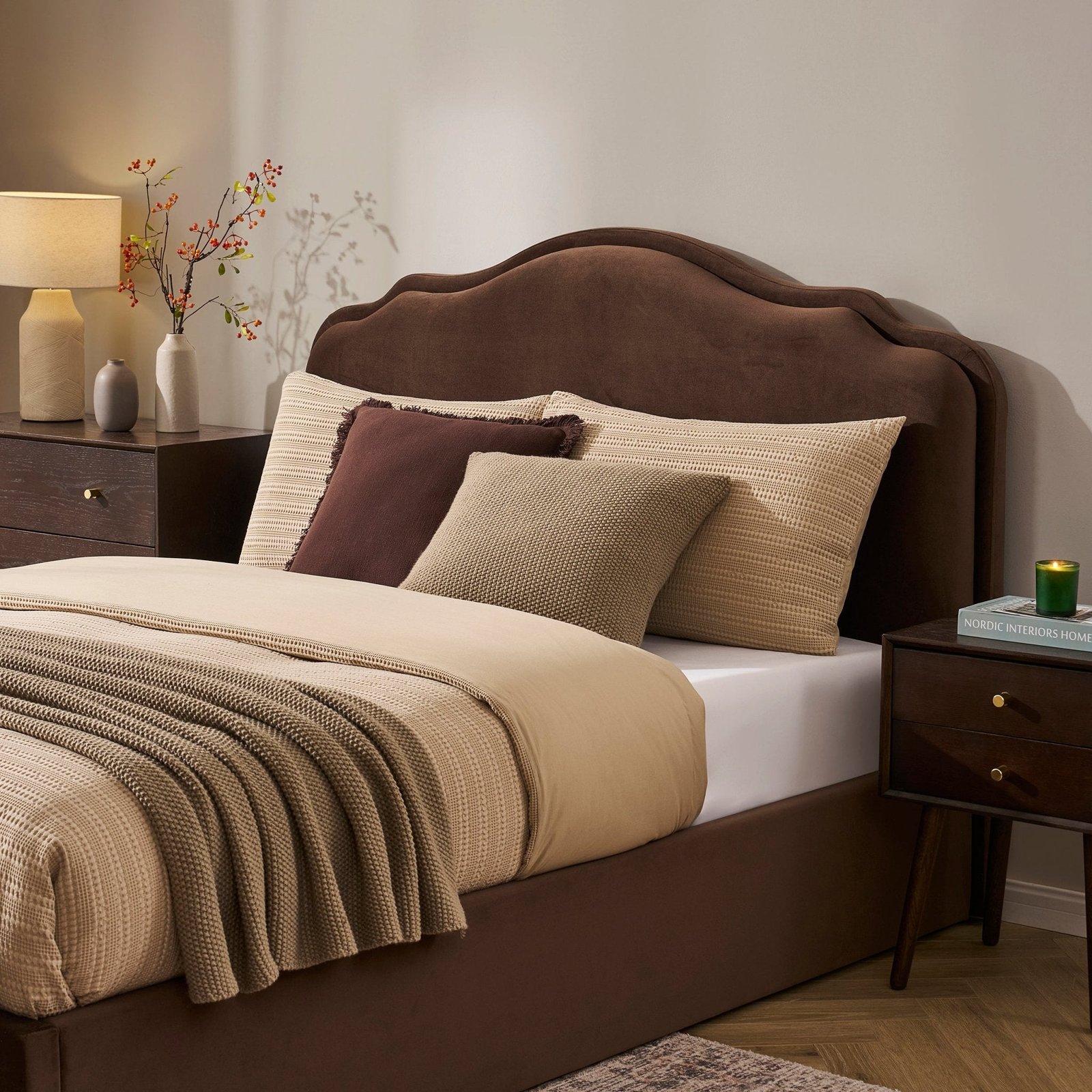 LiomoraWiltshire Ottoman Storage Bed - Cappuccino - Image 5