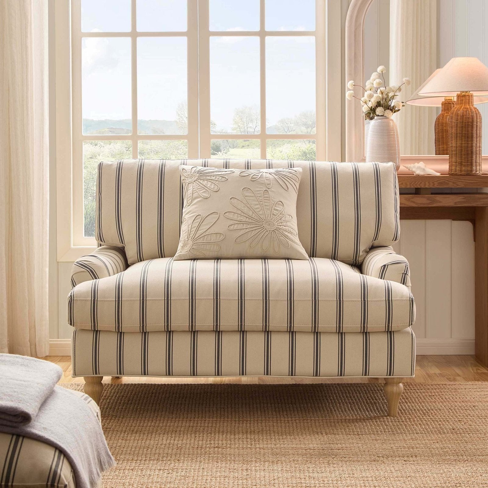 Hampshire Loveseat - Image 6